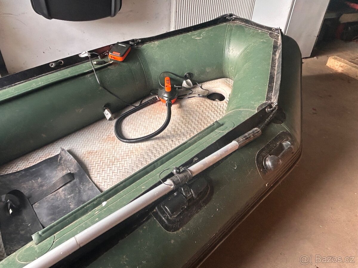 Nafukovací člun Boat 007 s přísl. SLEVA - 4