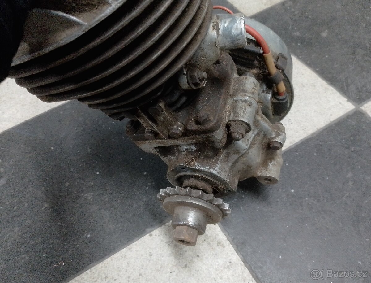 Jawa Speciál 250 speciál - 4