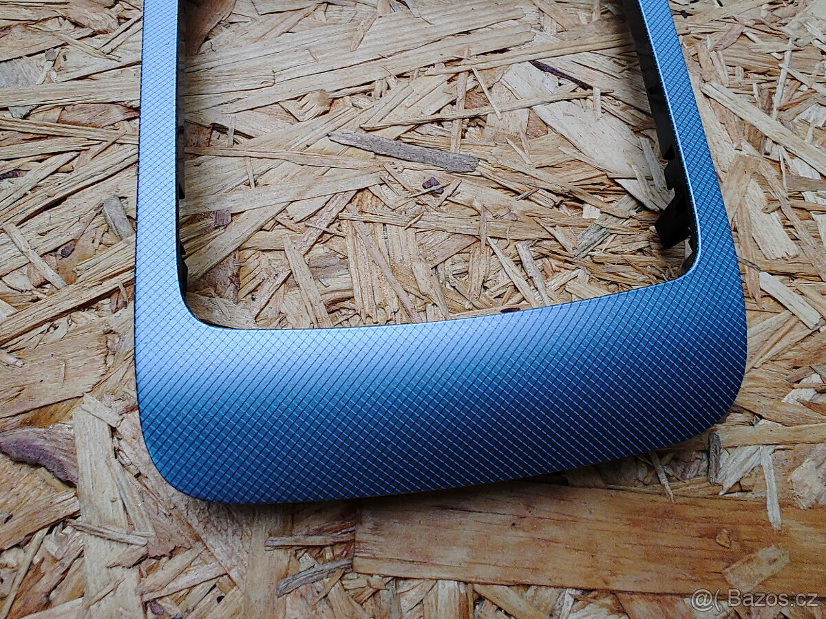 škoda Octávia II-střed.tunel,zrcátko,náh.díly - 4