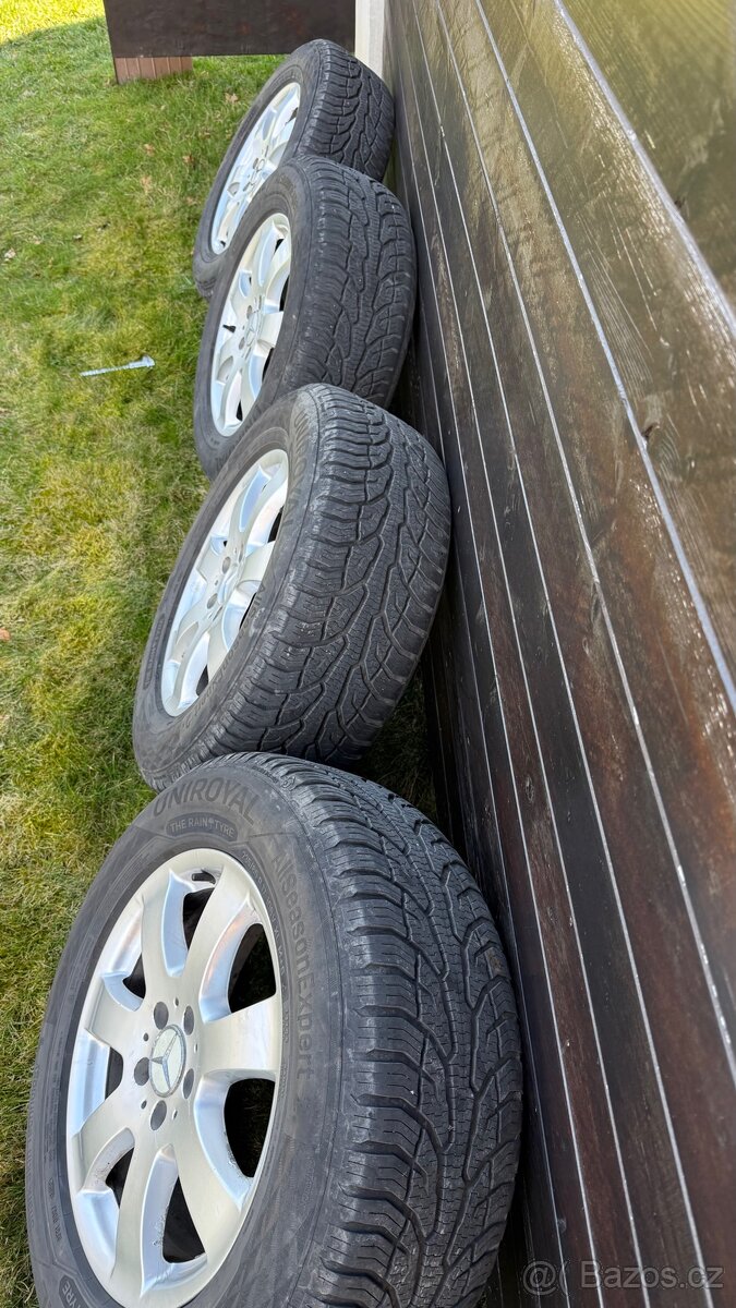 Prodám celoroční kola 235/65r17 - 4