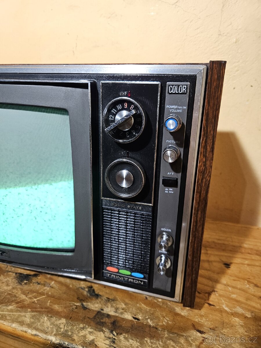 SONY Trinitron KV-1310R retro TV - 4
