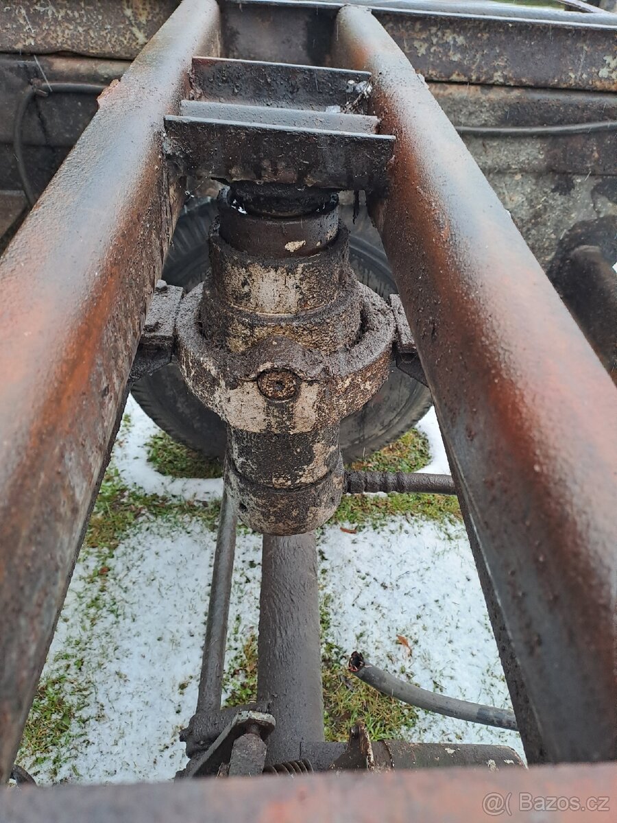 Sklápěcí Kára 3t brzděna náprava. - 4