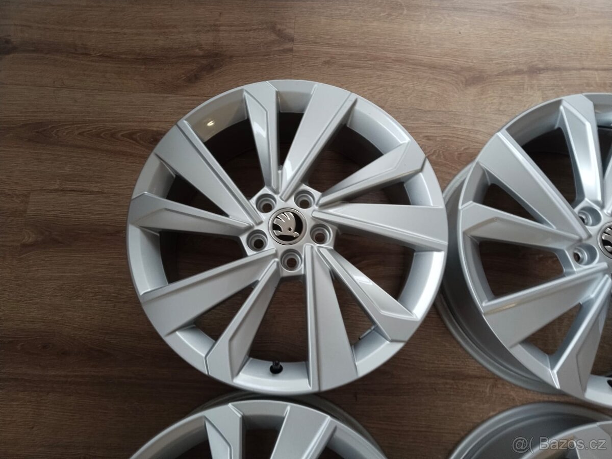 Prodám Nová Alu kola 5x100 R17 RIEGEL - Škoda Fabia IV - 4