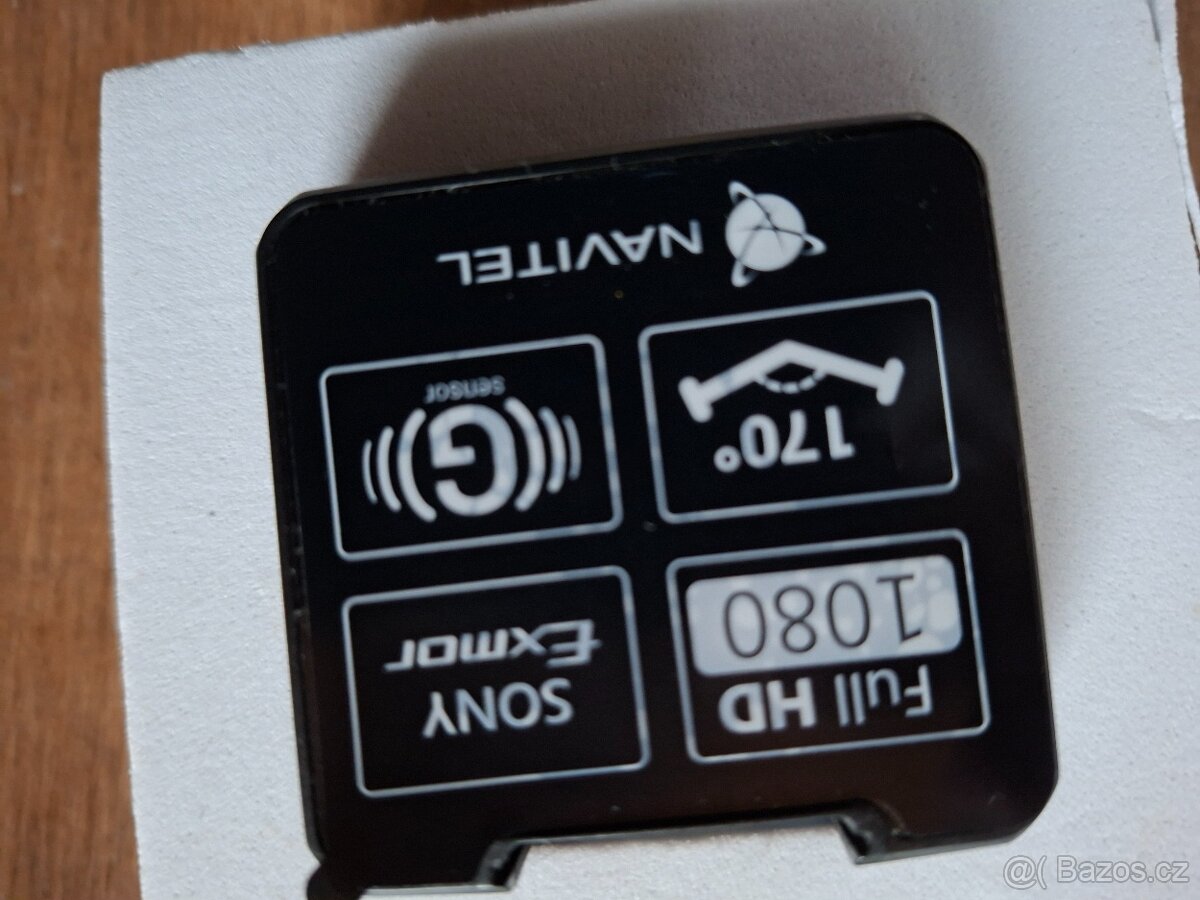 Navrtal R600 full HD kamera do auta - 4