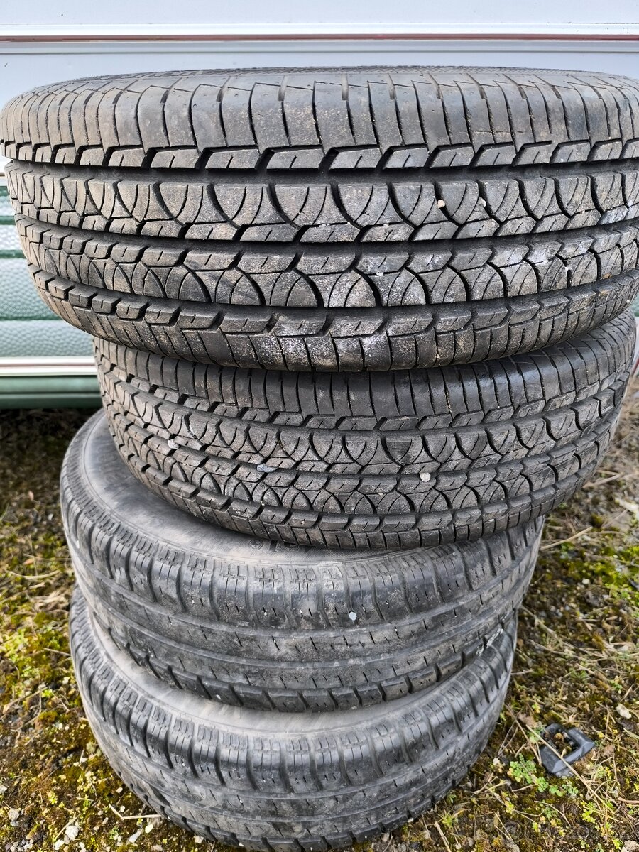 Pneu Vivaro, Traffic - 4