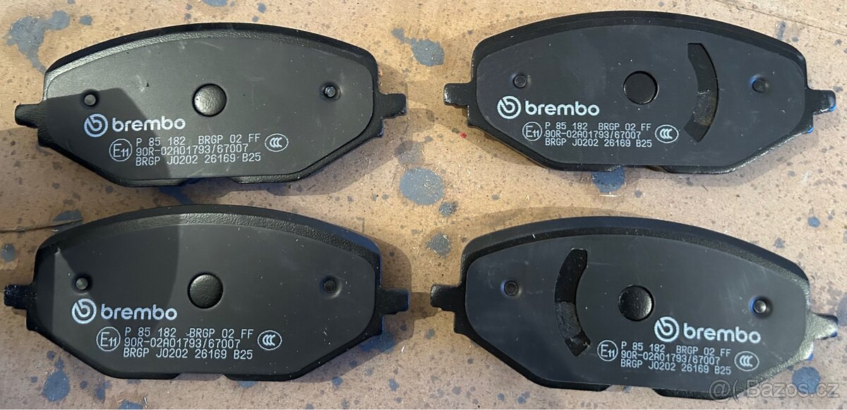 Brzdové destičky Brembo P 85 182 - 4