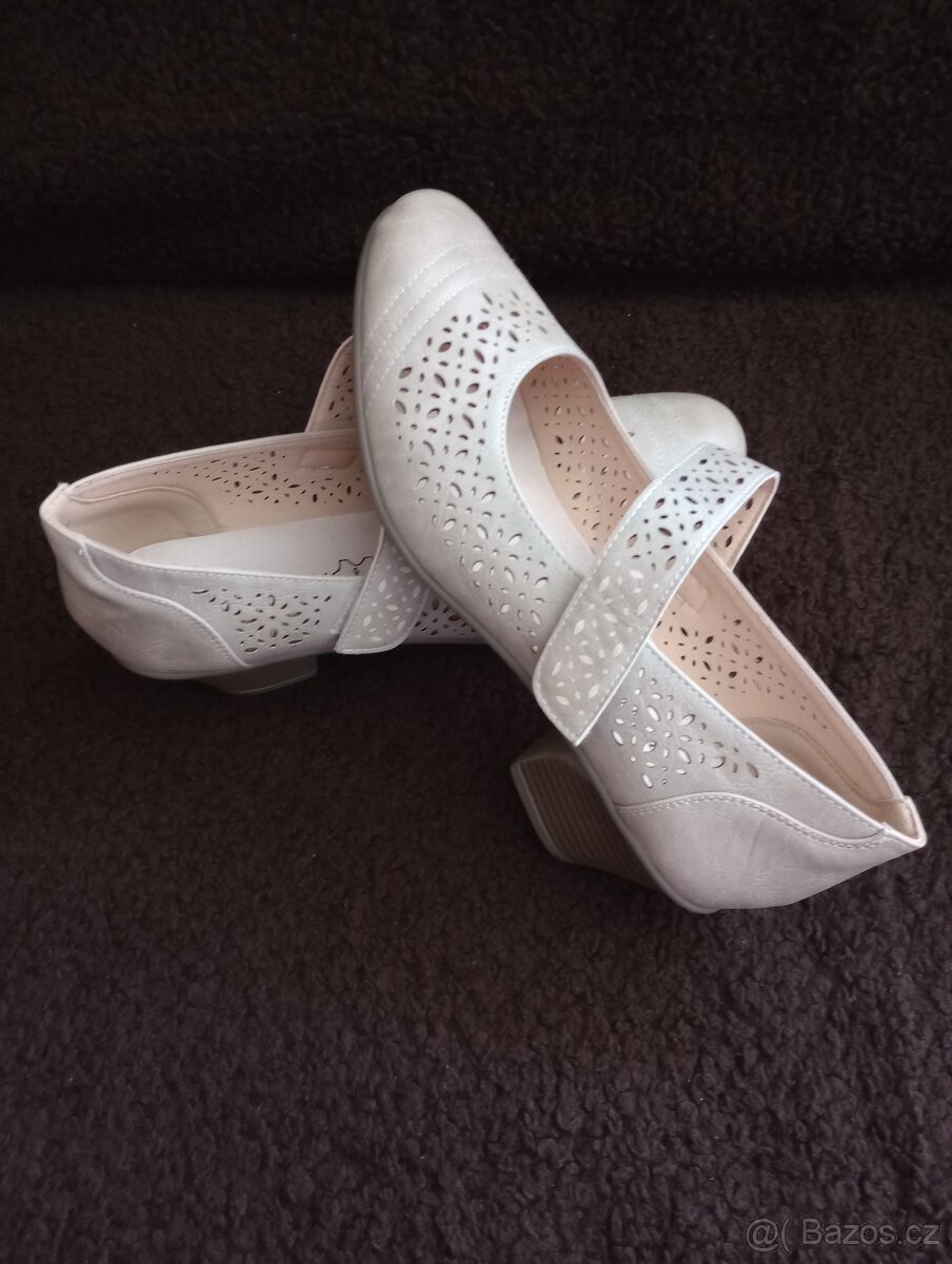 Nové béžové lodičky č.42 - 4