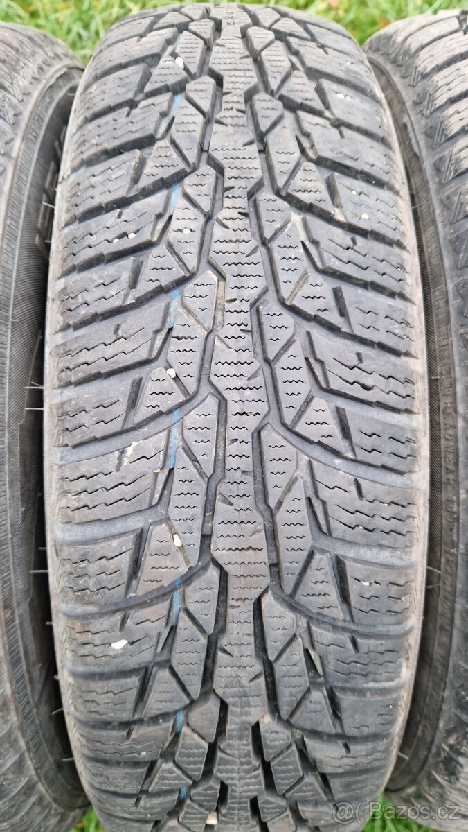 Zimní Nokian 155/80 R13 - 4