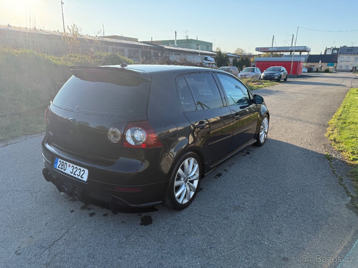 Vw golf V r32 - 4