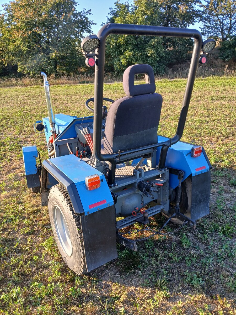 Traktor domácí výroby. - 4