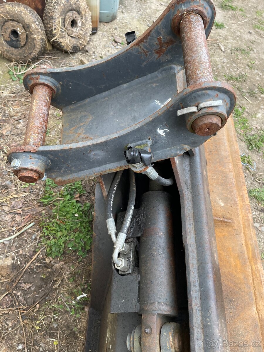 Svahovací lžíce hydraulická - 4