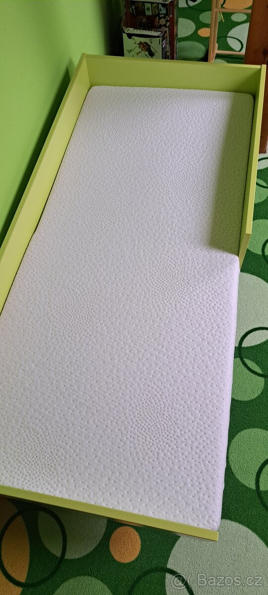 Dětská postel 174x 64 včetně matrace - 4