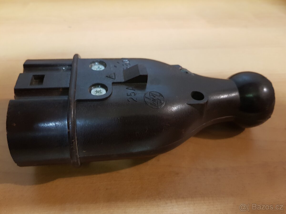 Bakelitová oválná zástrčka 25A Baťovka - 4