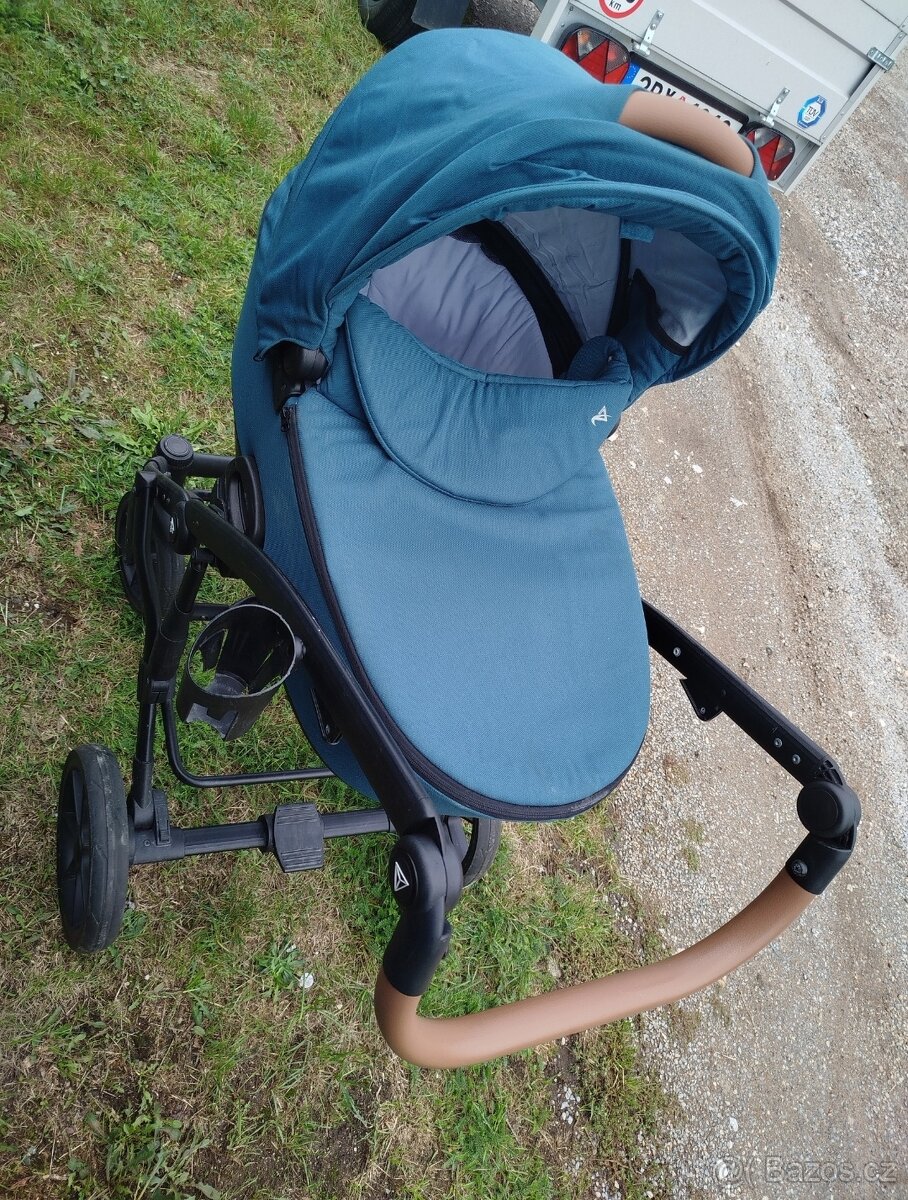 Kočárek Junama - 4