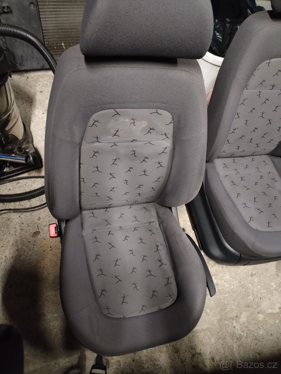 Sedačky Škoda Fabia 1 - 4