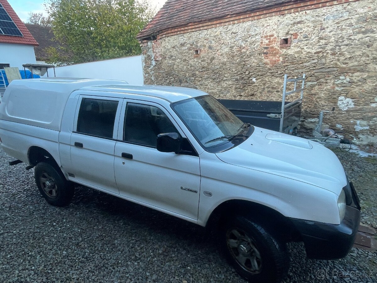Mitsubishi L200 - 4