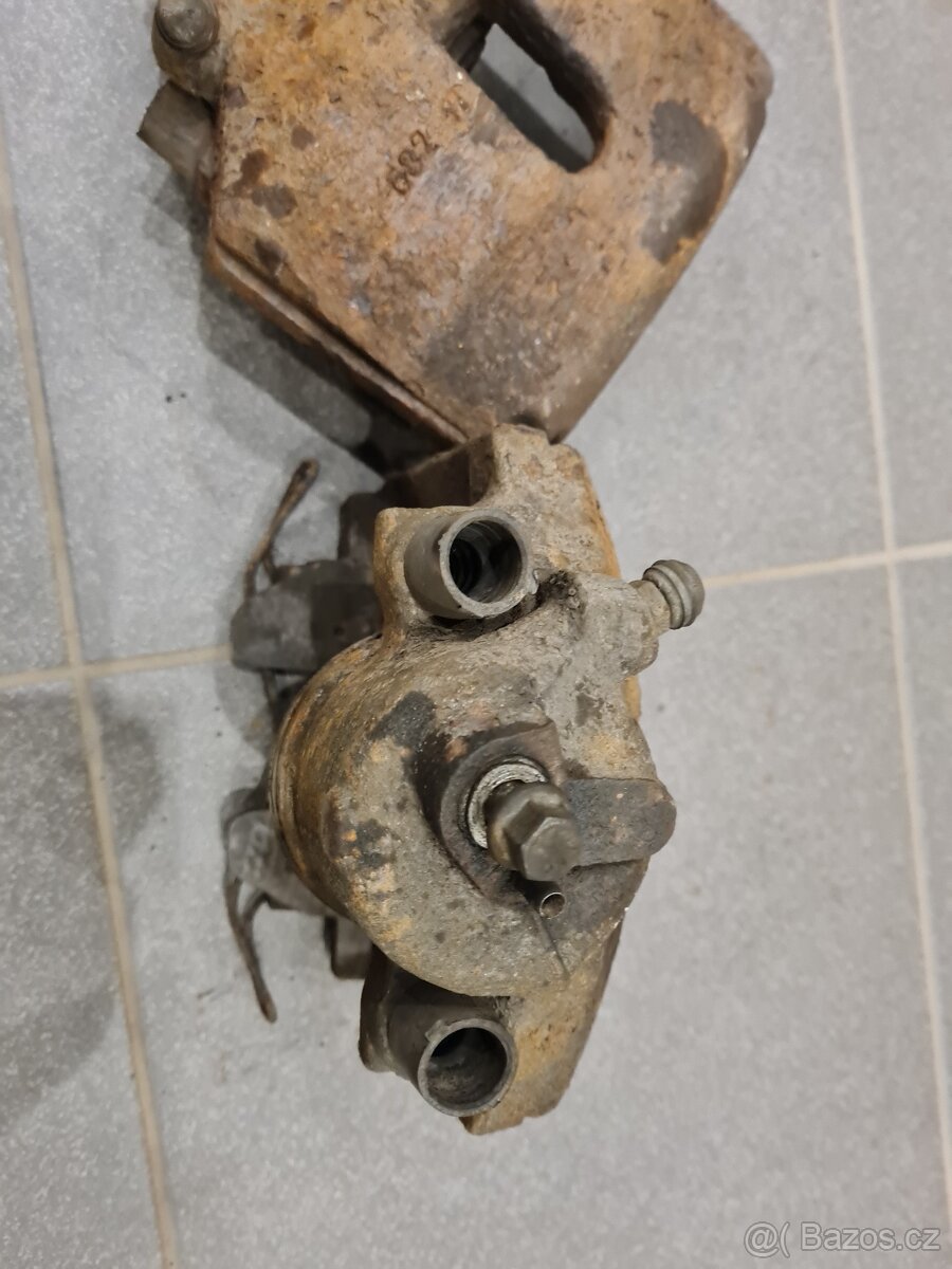 Brzdový třmen Octavia 2 Superb 2 Yeti Passat B6,B7 - 4