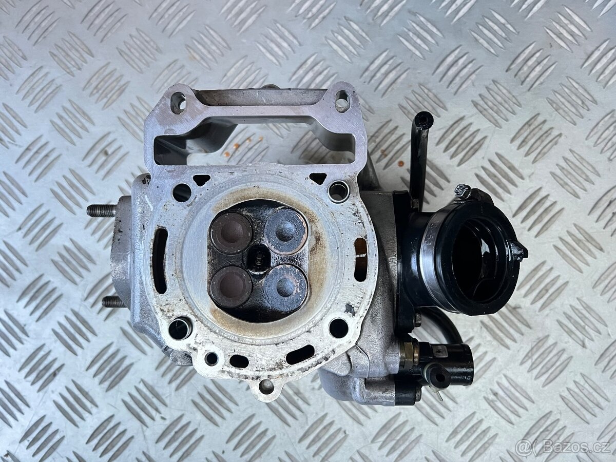 Hlava motoru Piaggio 180 - 4