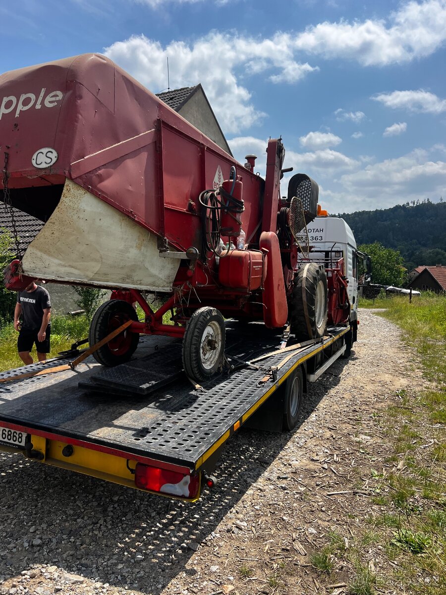 Odtah zemědělské techniky nadměrný náklad - 4