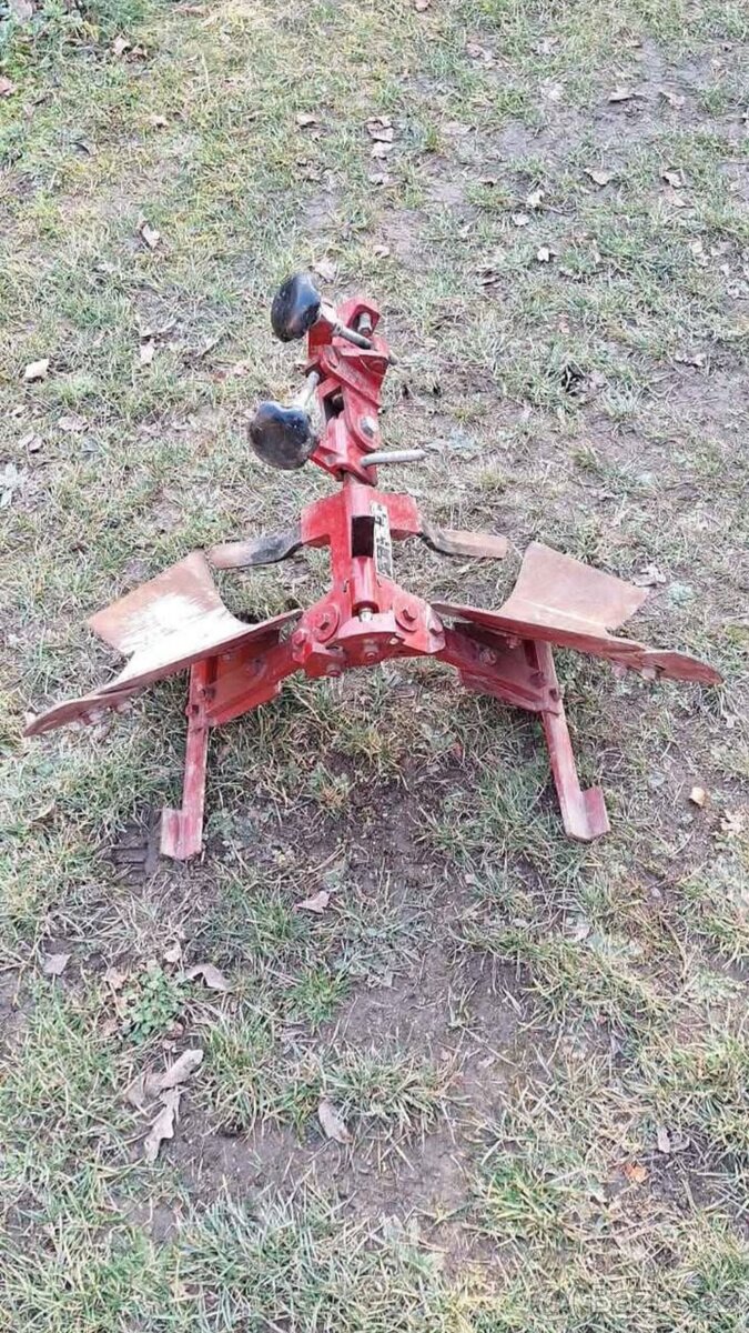 Oboustranný pluh vari APH-352 - 4