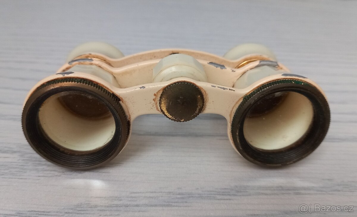 Prodám zachovalé divadelní kukátko v koženém obalu - 4