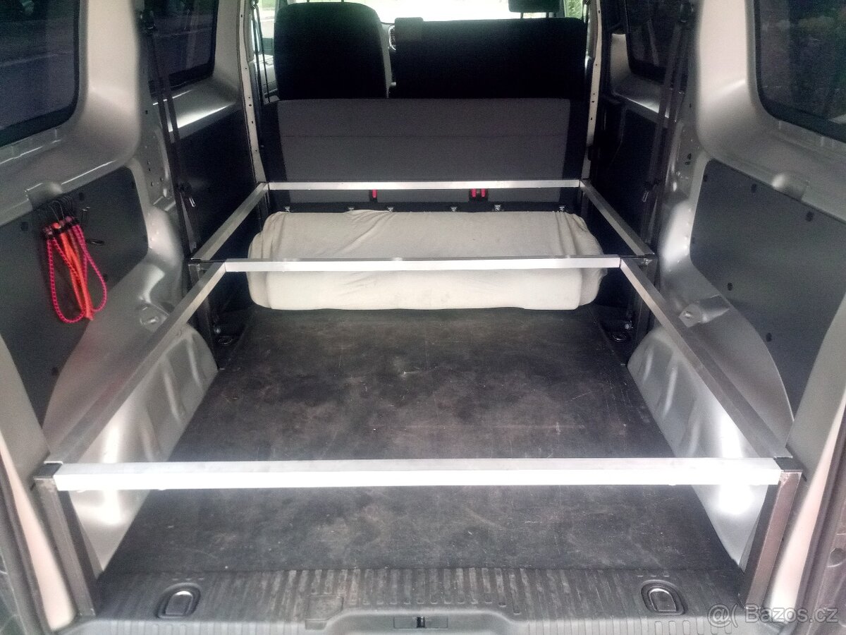 Spací vestavba Peugeot Expert, Citroen Jumpy, Toyota apod. - 4