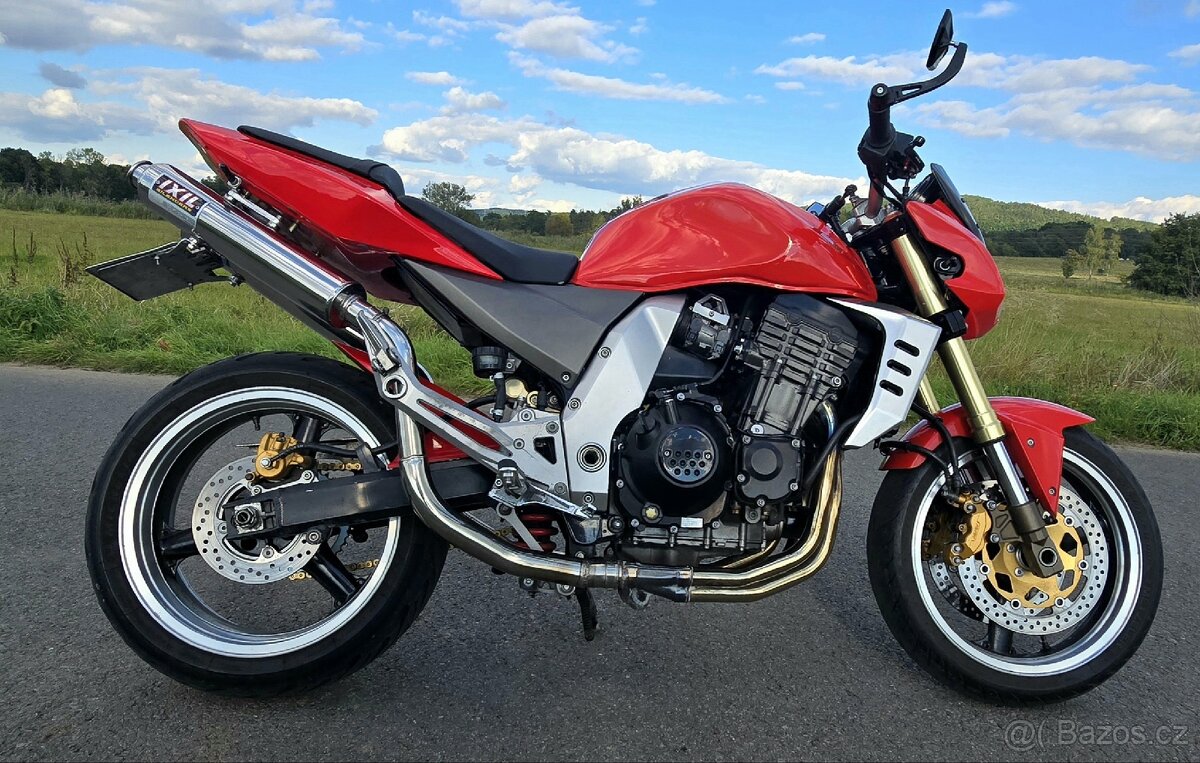 Kawasaki Z1000 - 4