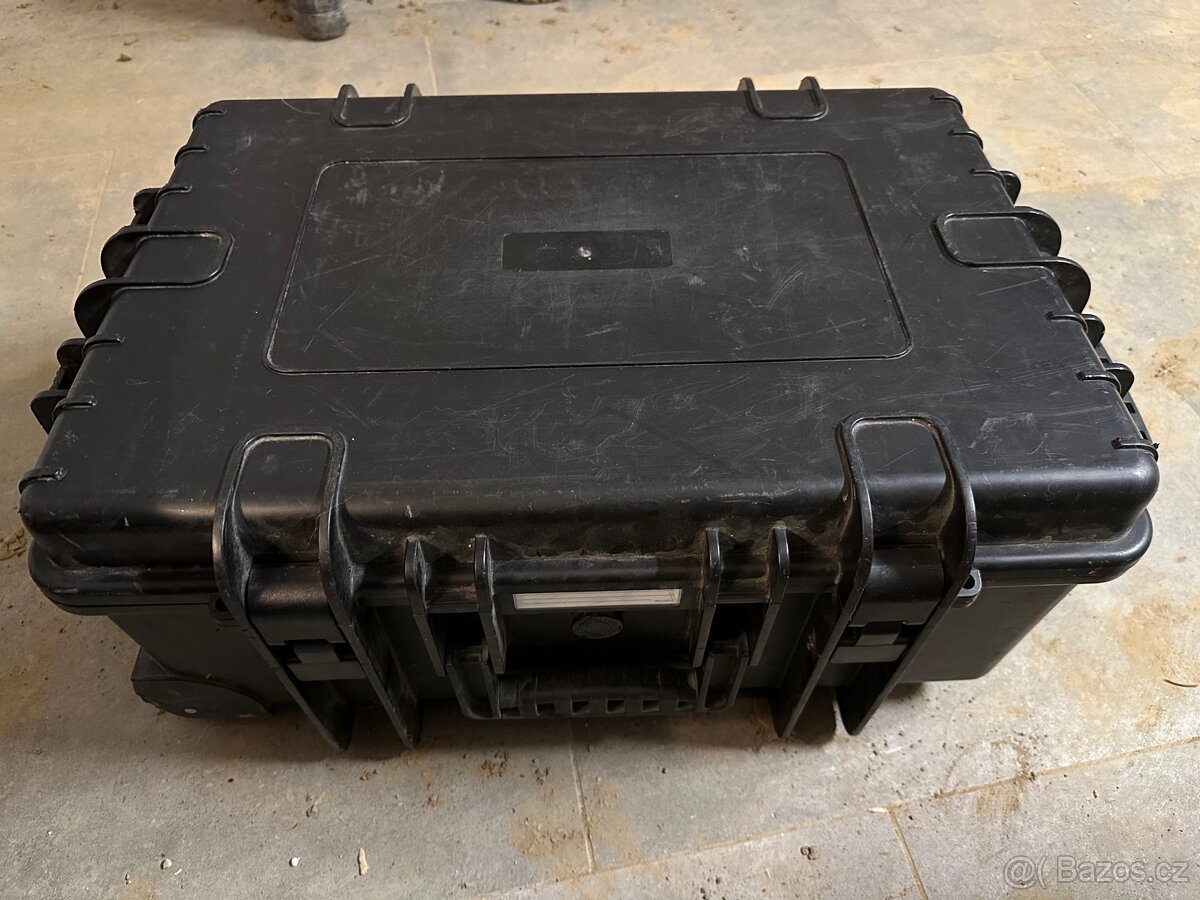 Vybavený kufr s elektro nářadím - 4