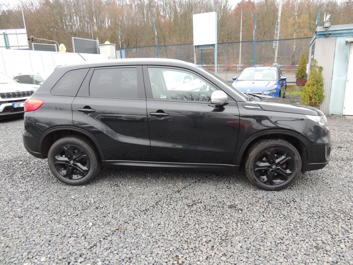 Suzuki Vitara 1.4iT,103kw,Elegance,2017,ČR,1.majitel - 4