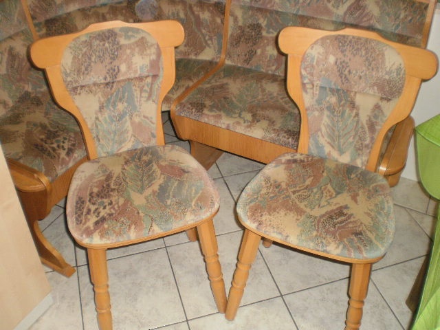 Rohová lavice + 2 židle - 4