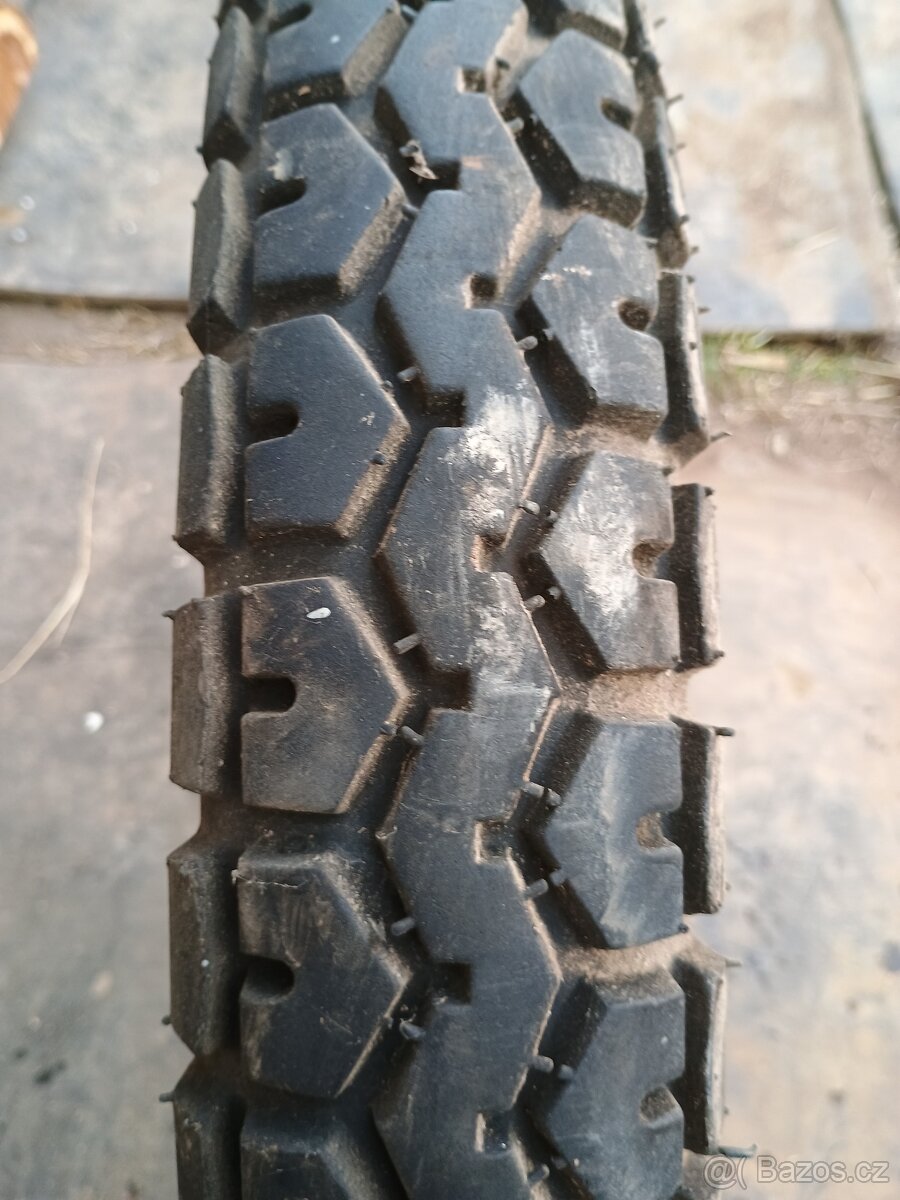 Pneu na motorku - 4