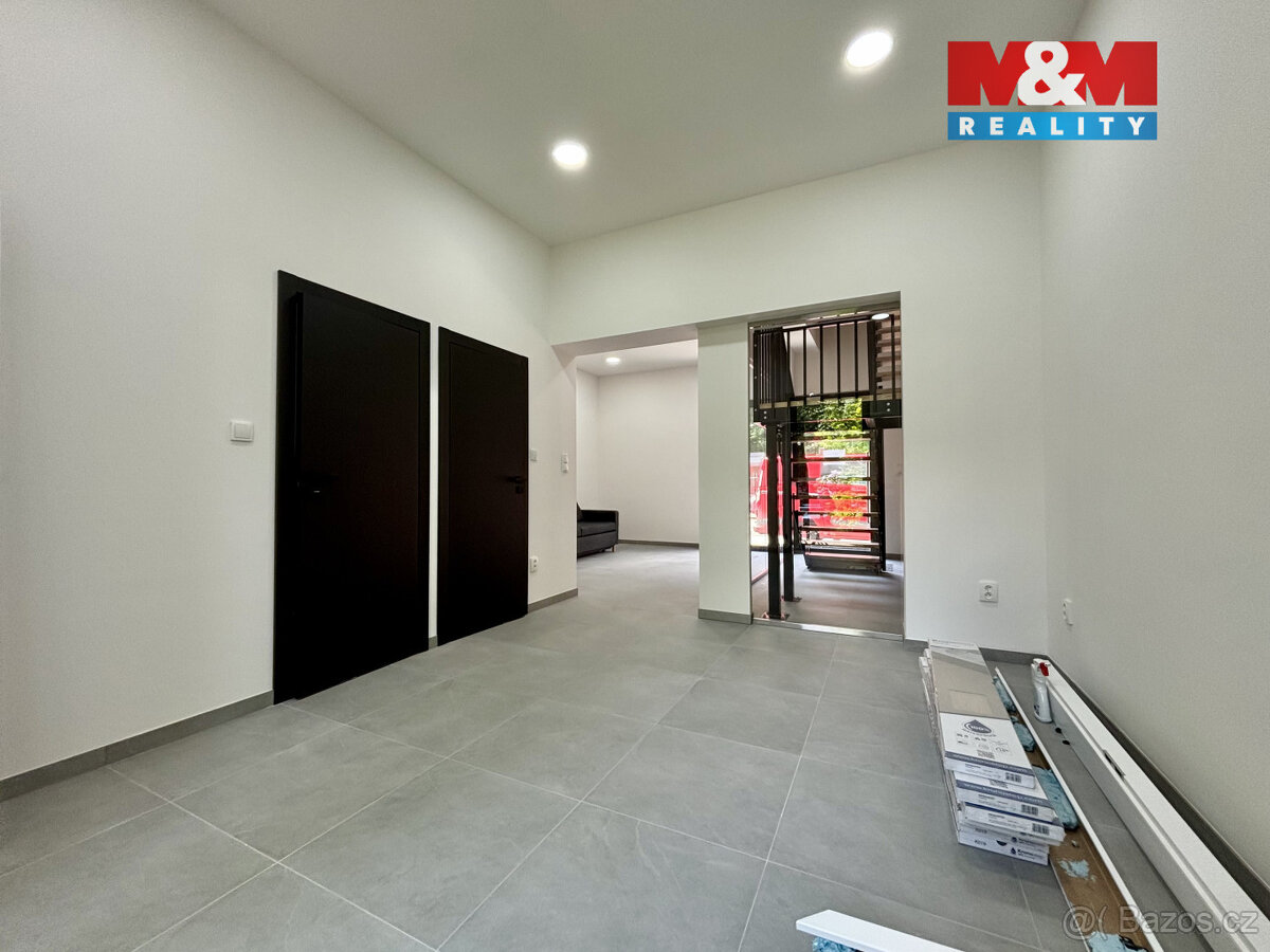 Pronájem obchod a služby, 35 m², Ostrava, ul. Poděbradova - 4