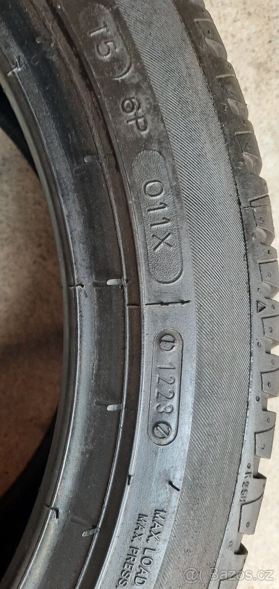 Pneu 215/45 r16 - 4
