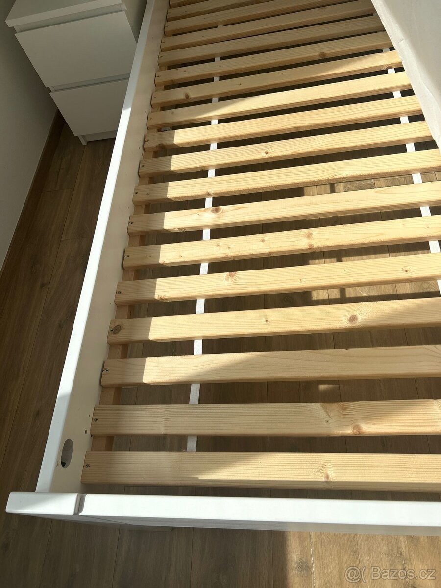 Dřevěná postel 180x200 - 4