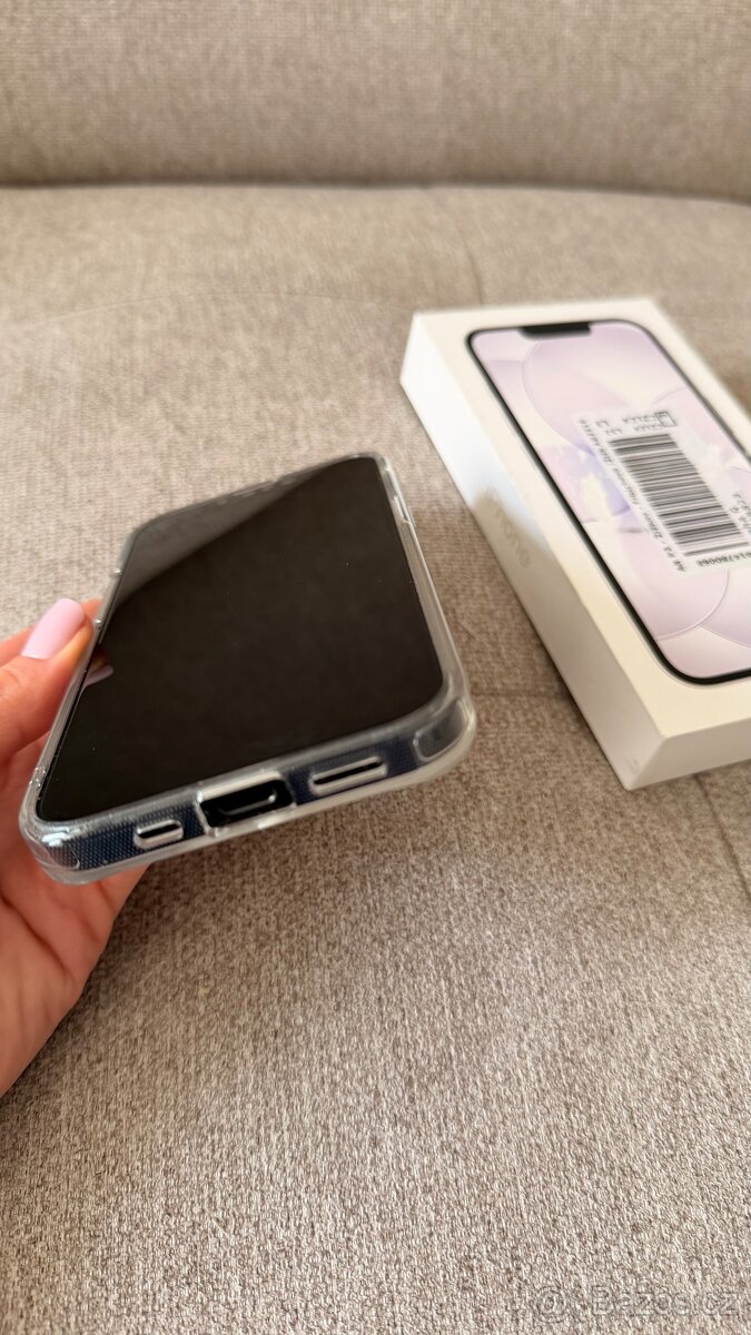 iPhone 16e (256 GB) - 4