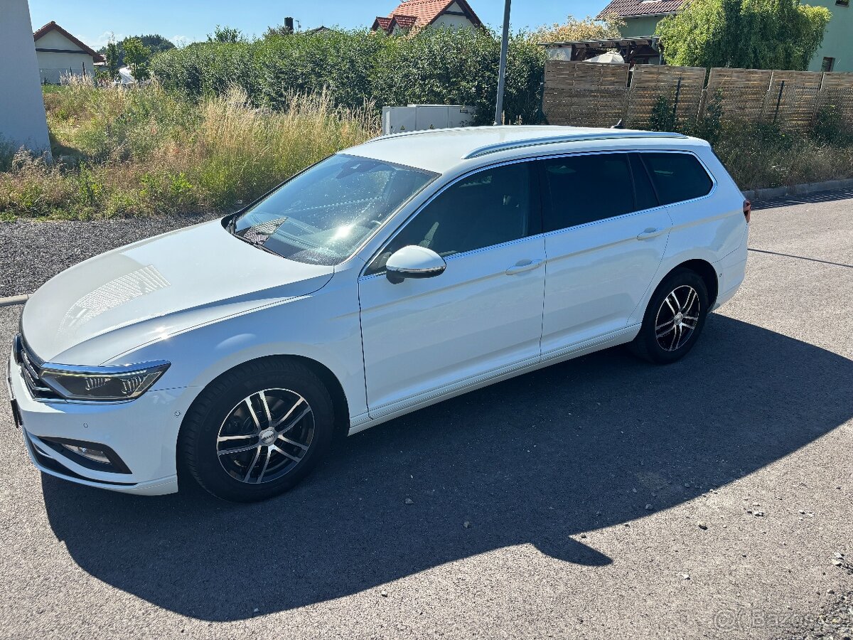 Volkswagen Passat 2,0TDI COMBI - 4