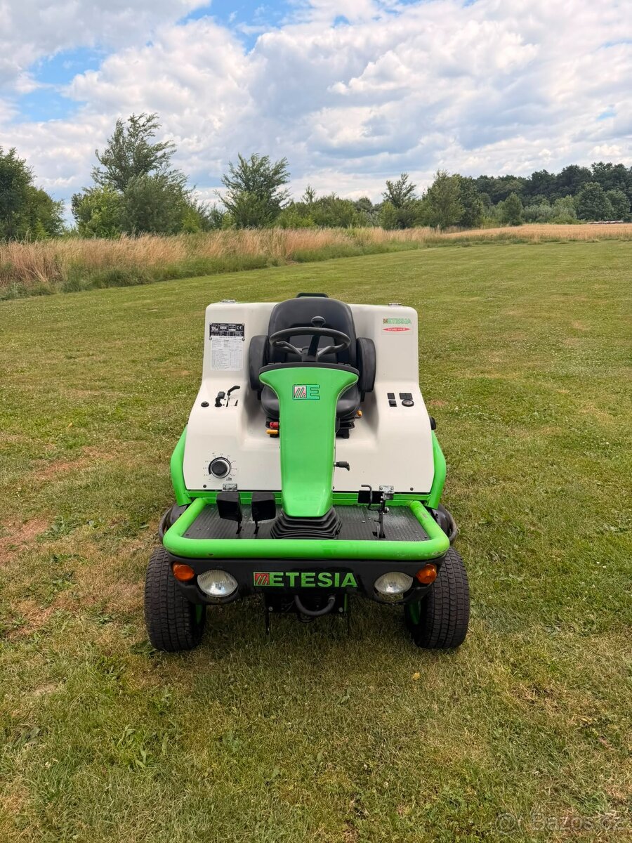 Profesionální traktor Etesie H124DS - 4