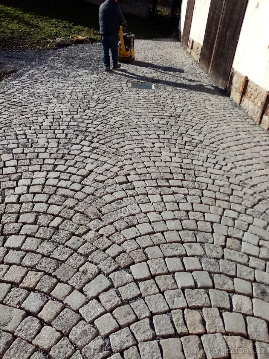 POKLADKA ŽULOVÉ DLAŽEBNí KOSTKY - 4