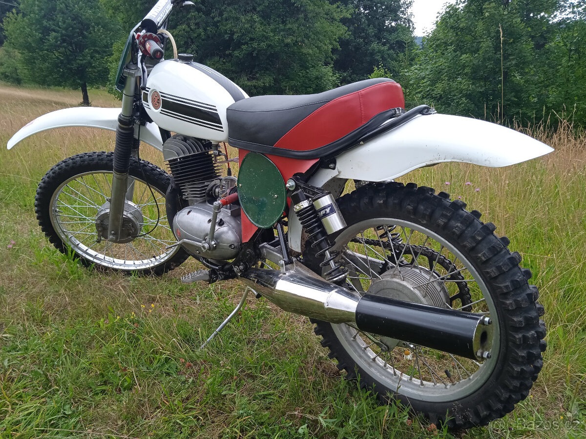 čz 250