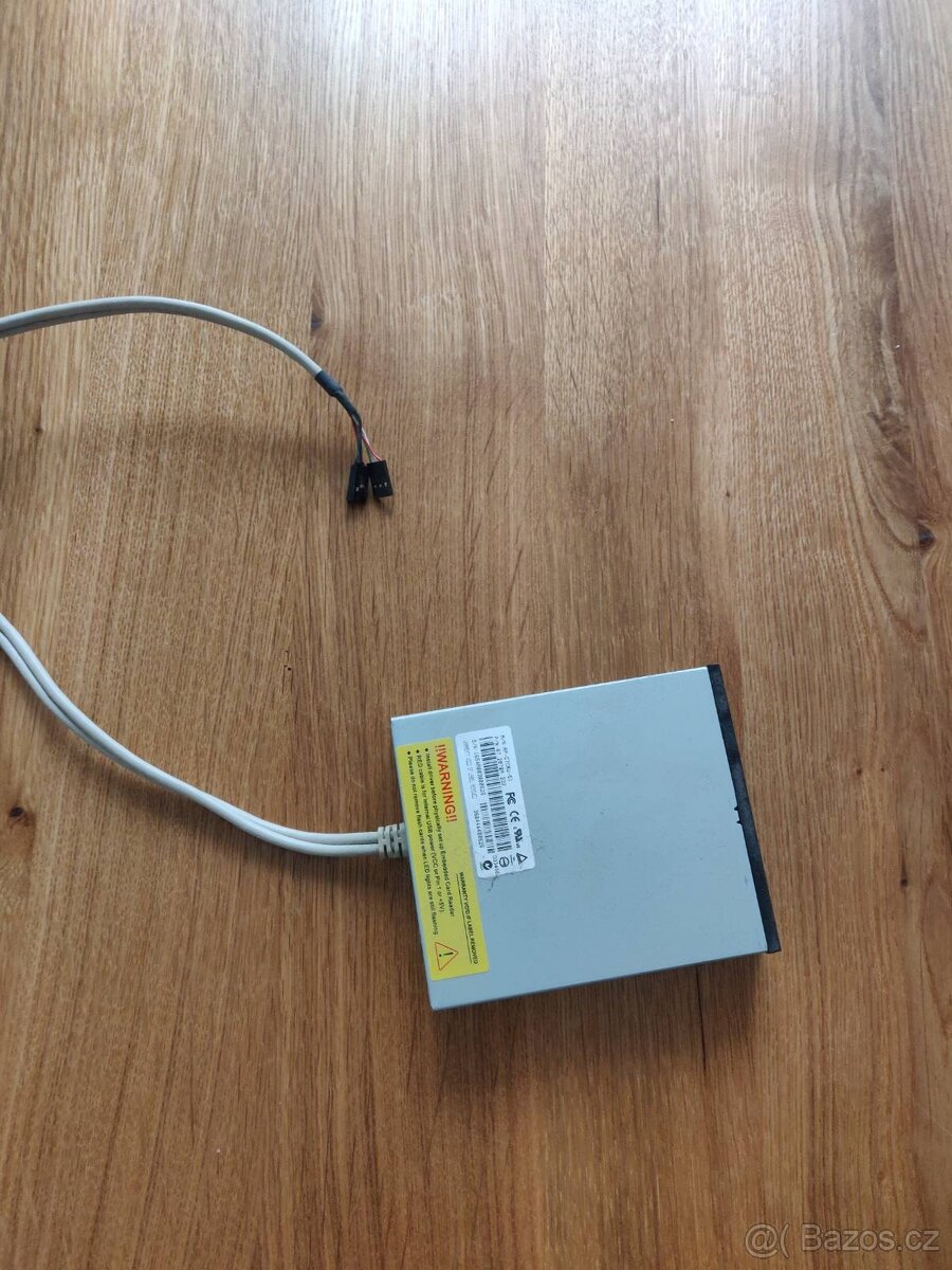 Přední panely - čtečky SD karet - 4