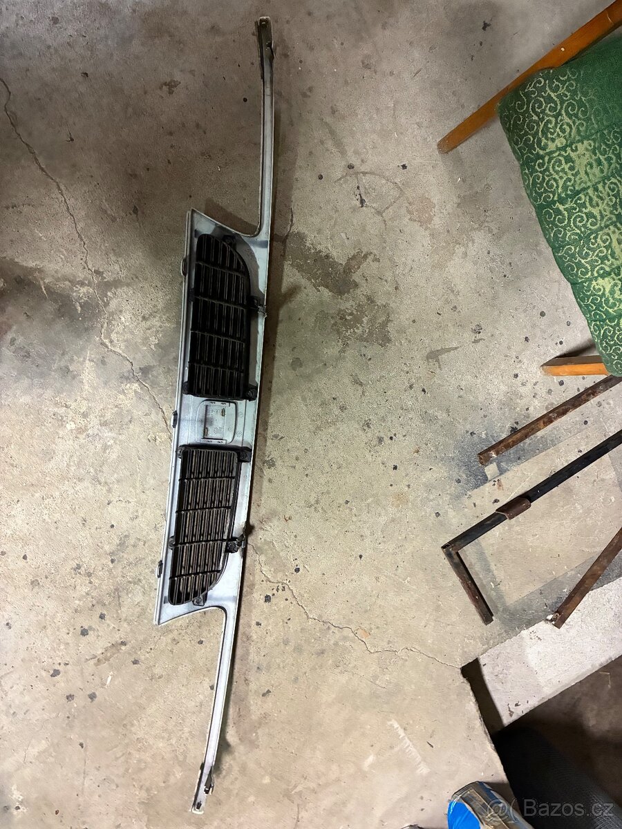 Přední maska na Seat Inca - 4