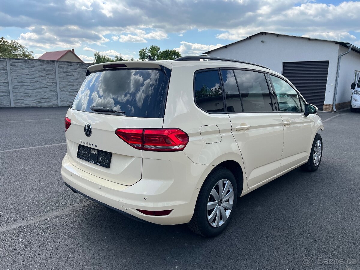 VW TOURAN 2.0ZDI DSG 7míst rv.2022 - 4