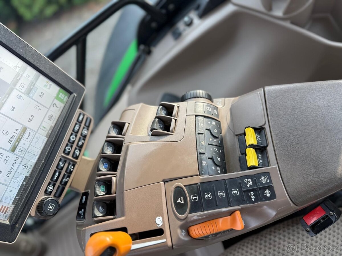 Zemědělský traktor John Deere 6215, rok výroby 2017, 7600 mo - 4