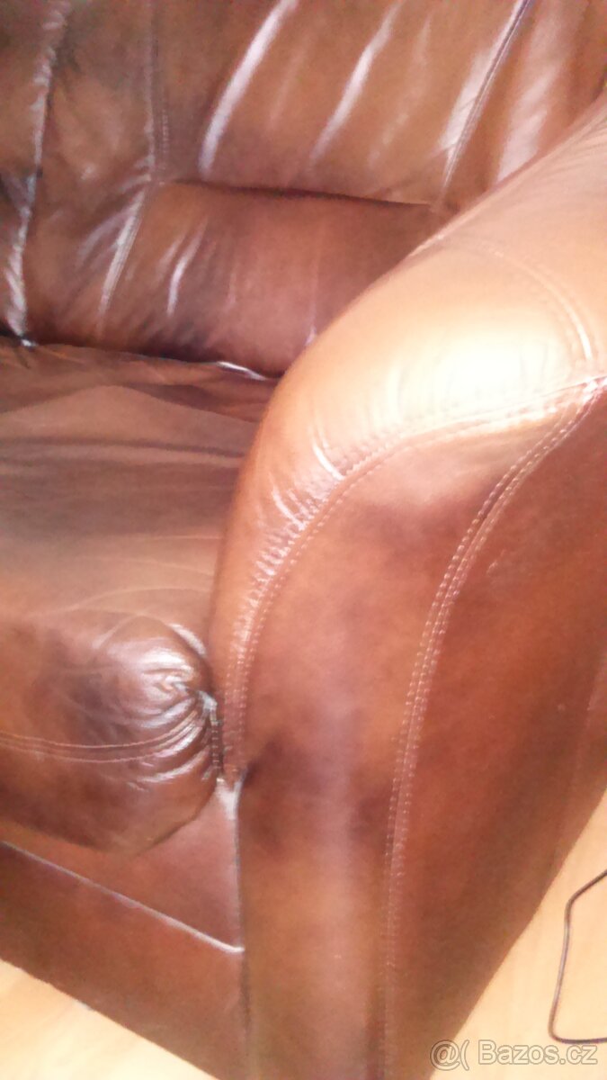 Prodám sedačku z pravé kůže - 4