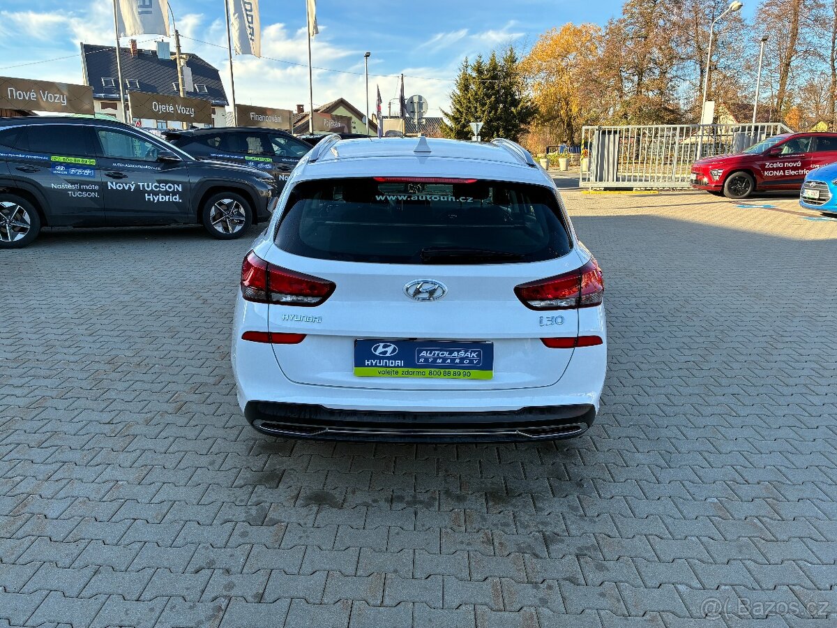 Hyundai i30 WG 1.0T-GDi 88kW COMFORT ČR SERVISKA - 4