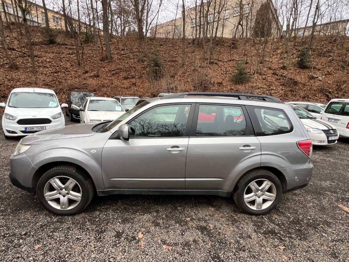Subaru Forester 2.0i 110kW 4x4 automat klima tempomat 164tkm - 4