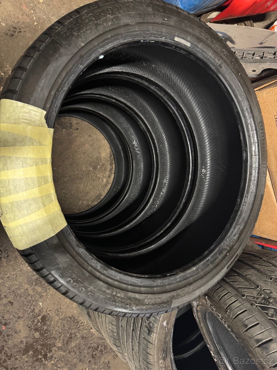 225/40r19 Continental Dot 2522 - 4