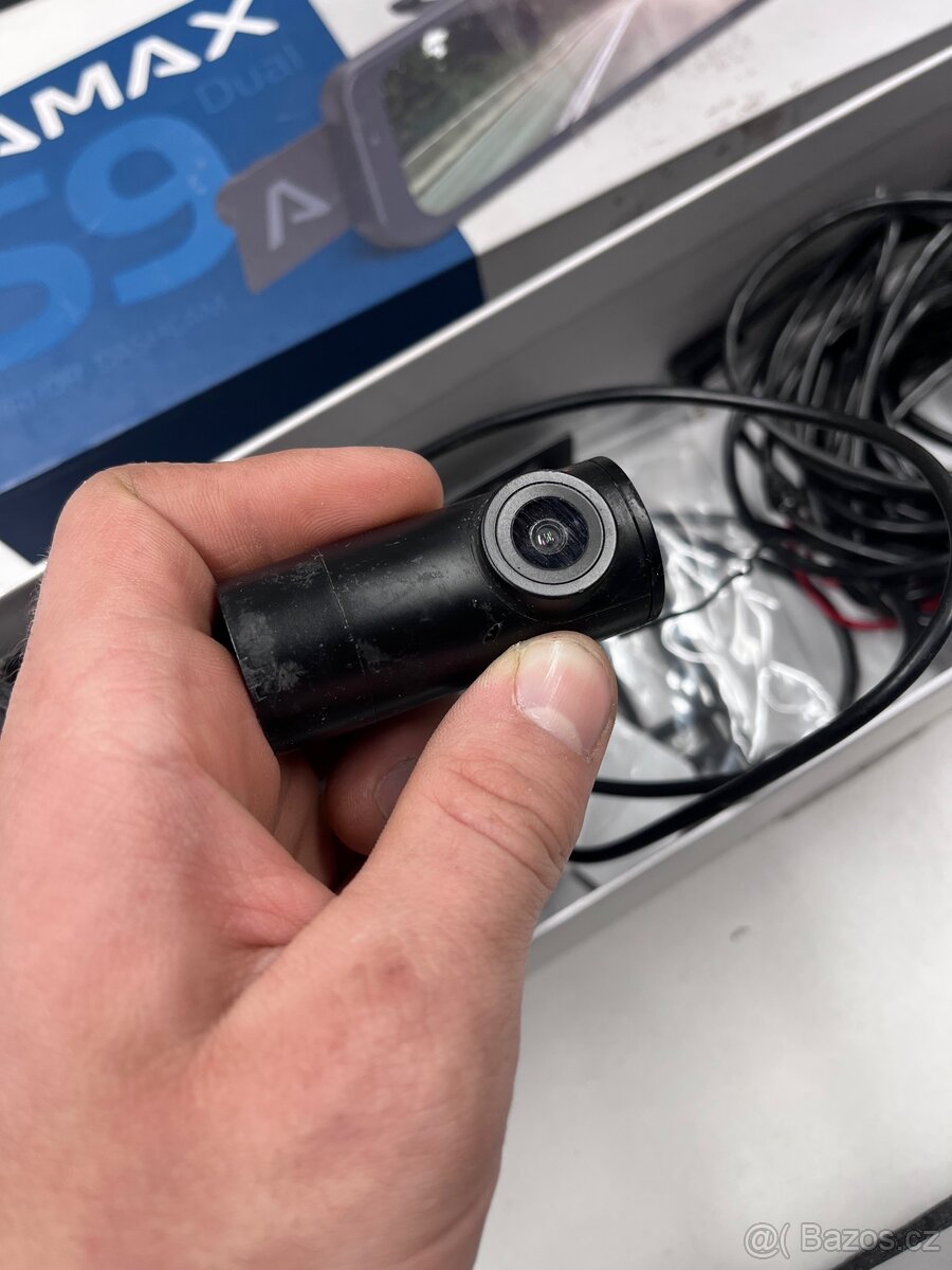 Lamax s9 dual kamera s displejem - 4