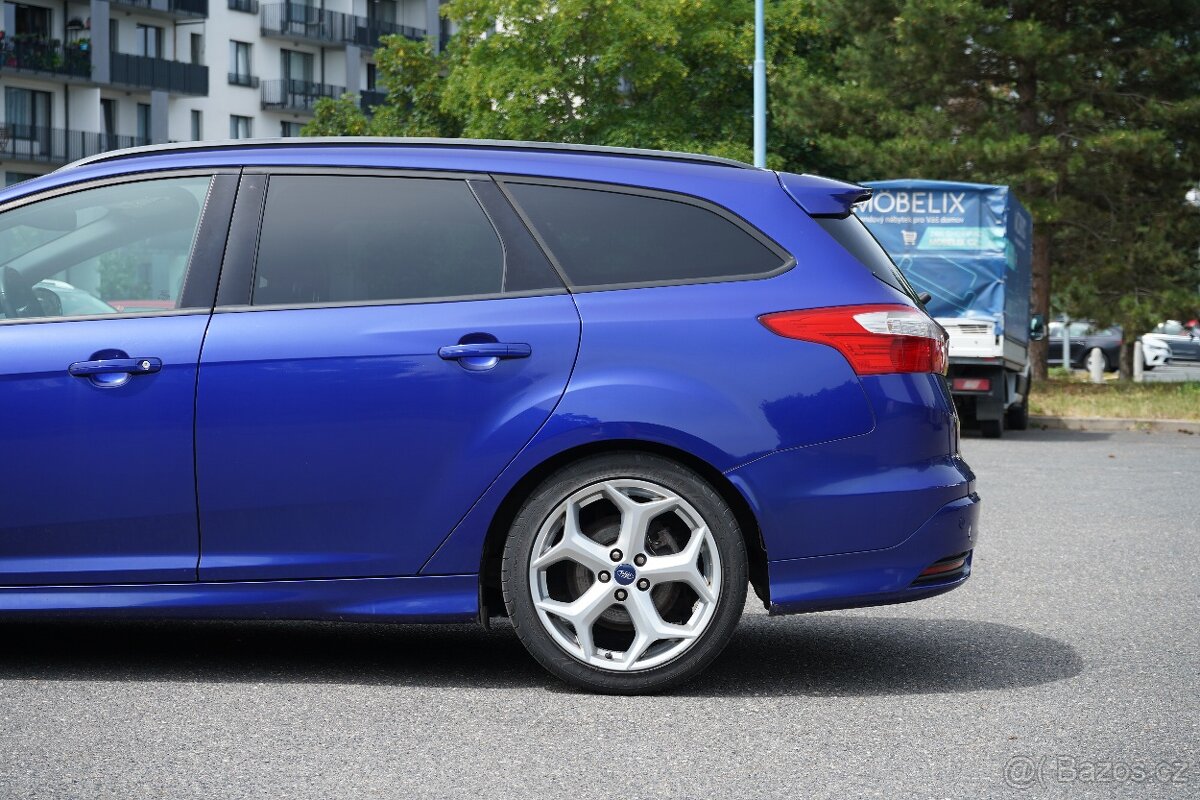 Ford Focus ST 2.0 EcoBoost 184kW - 4