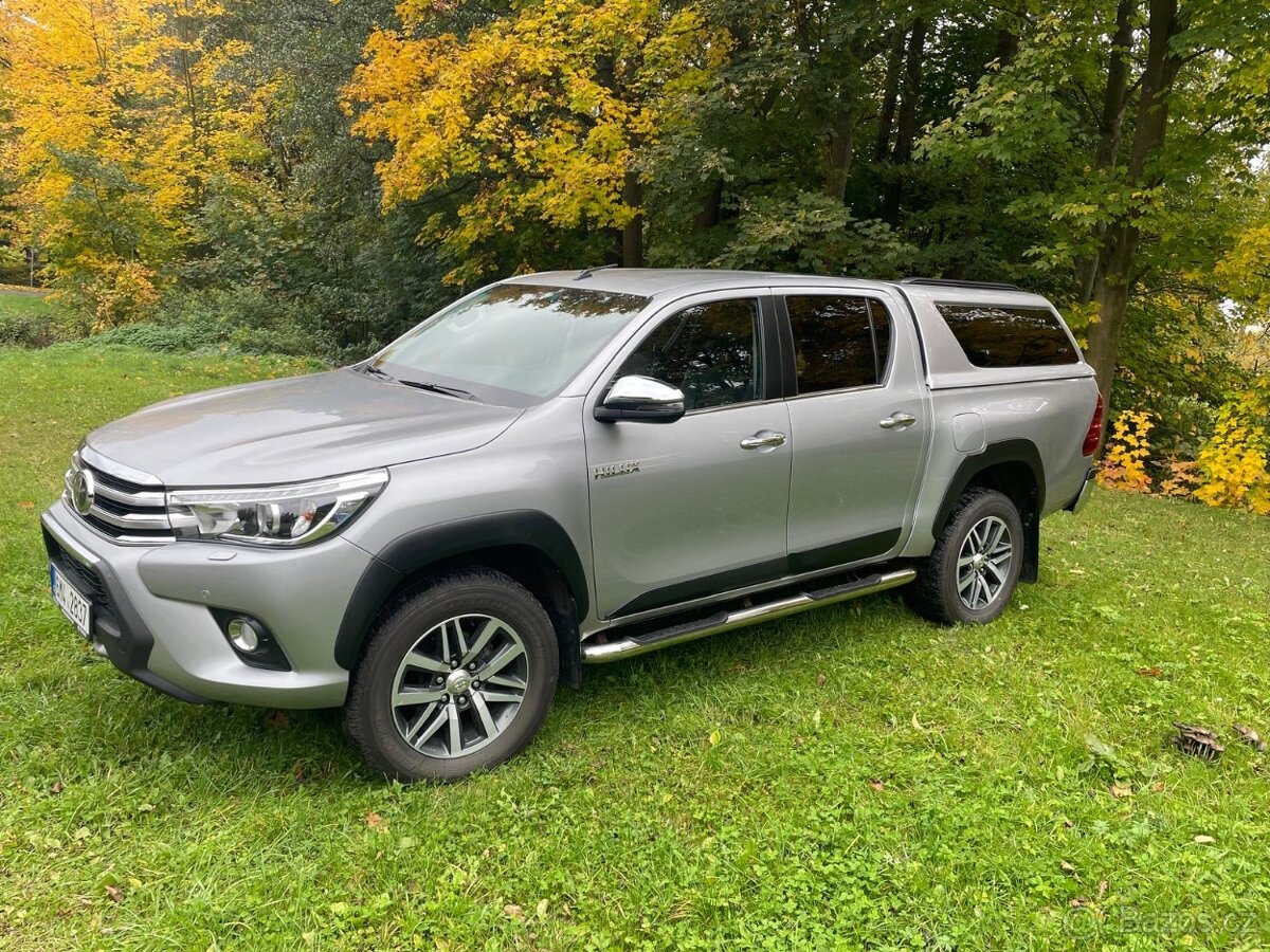 Toyota Hilux 2.4 D-4D 4x4 Executive - 4